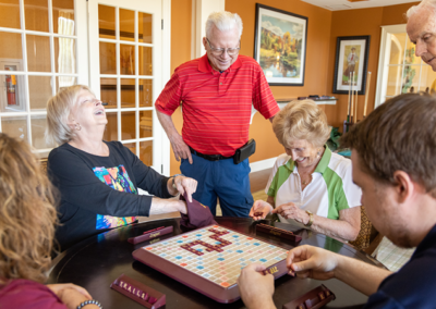 5 Tips for Making Friends in a Senior Living Community